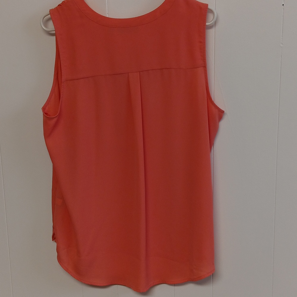 Top - Picture 3 of 4